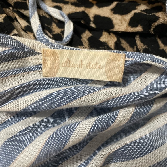 Stripped shorts romper - Picture 3 of 3